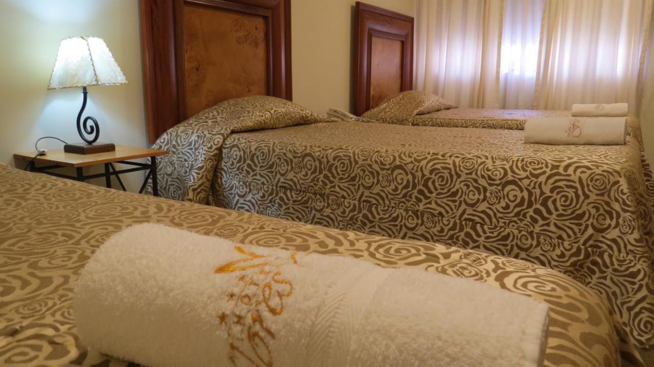 איקה Hotel Las Flores מראה חיצוני תמונה