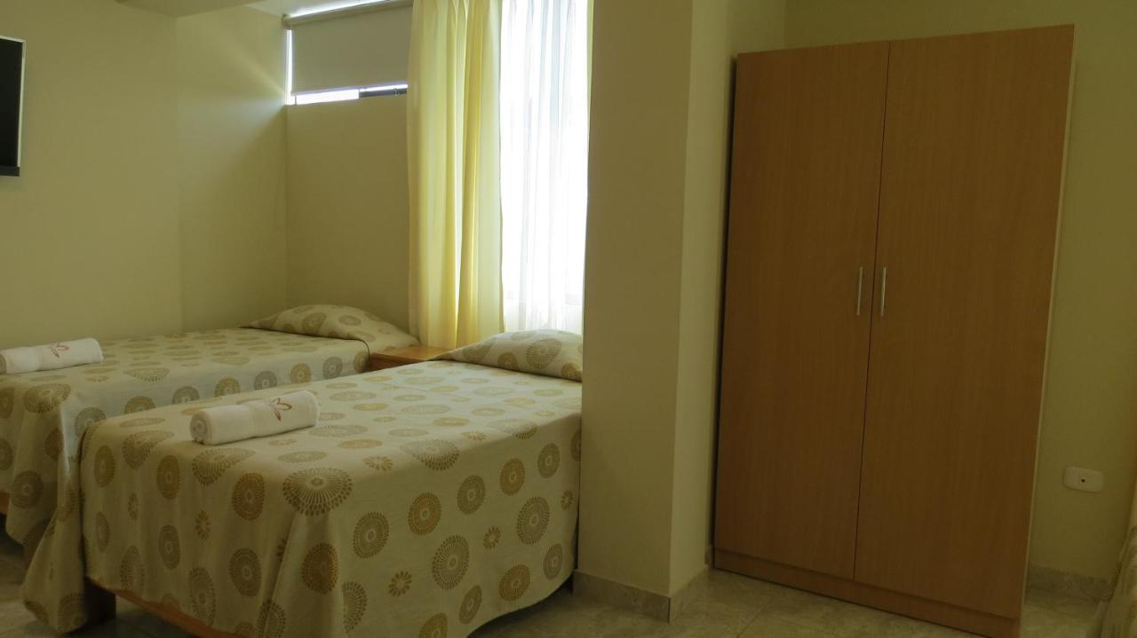 איקה Hotel Las Flores מראה חיצוני תמונה