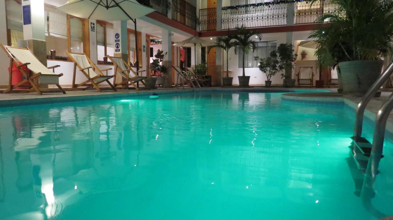 איקה Hotel Las Flores מראה חיצוני תמונה