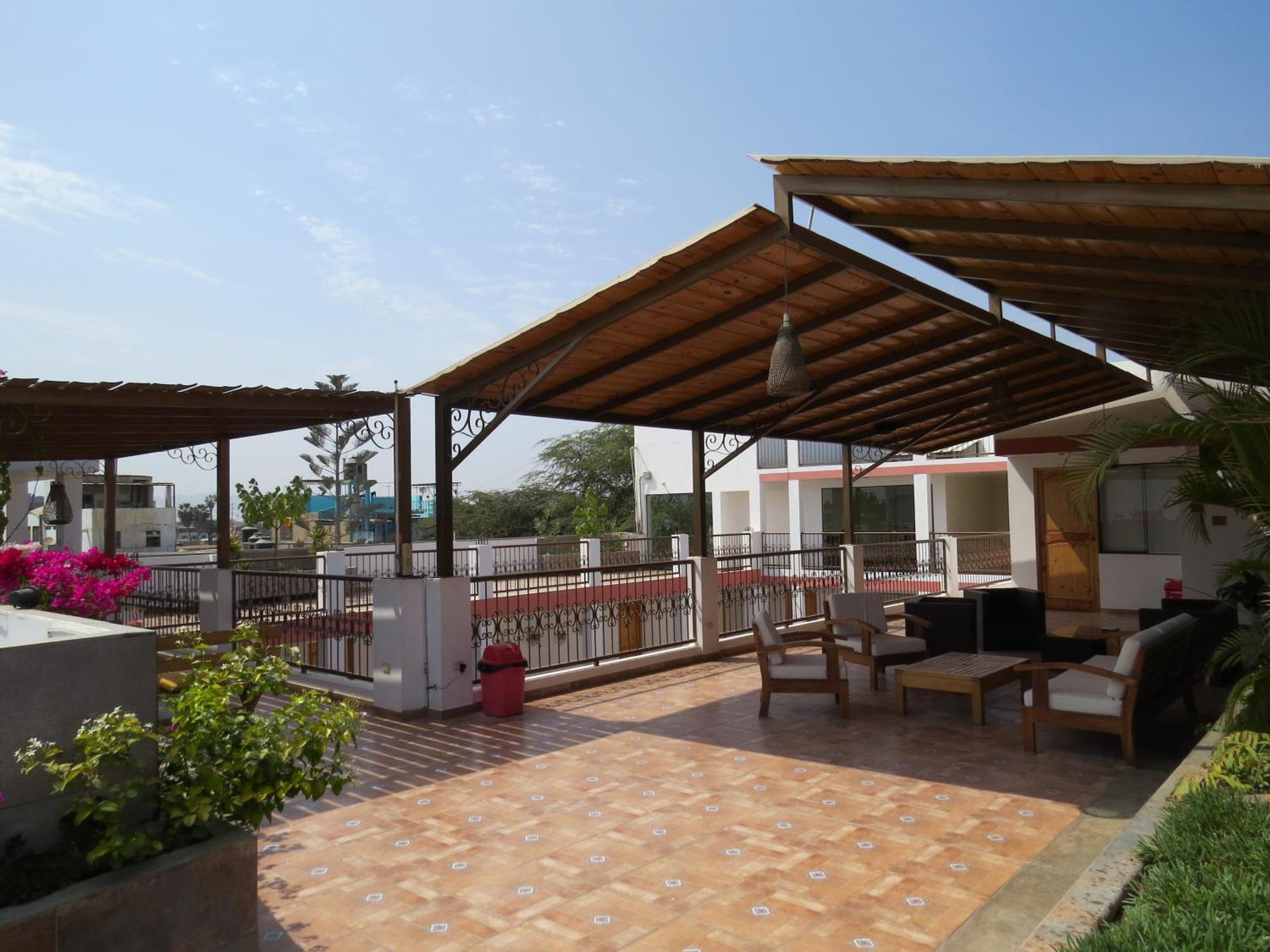 איקה Hotel Las Flores מראה חיצוני תמונה