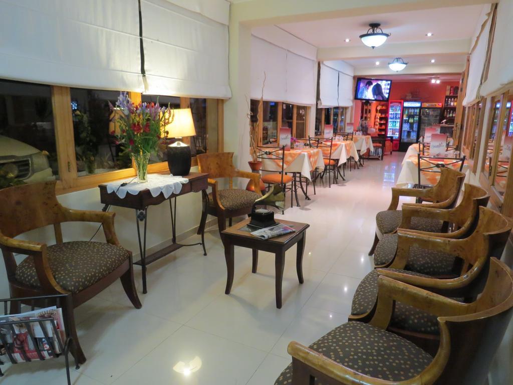 איקה Hotel Las Flores מראה חיצוני תמונה
