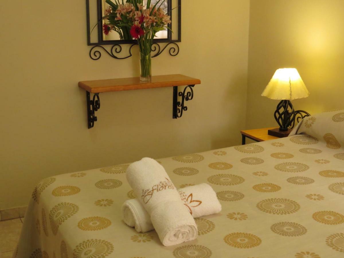 איקה Hotel Las Flores מראה חיצוני תמונה
